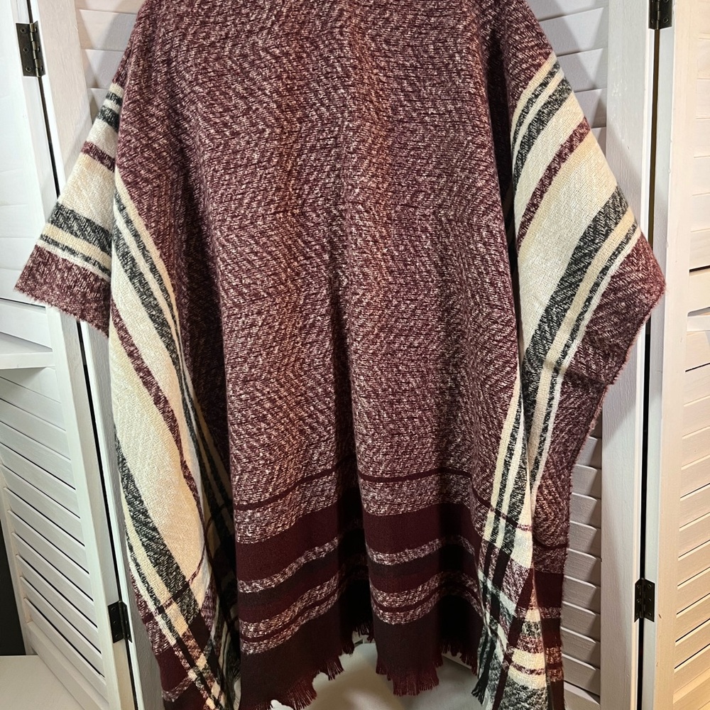 NEW LINCOLN PONCHO - Picture 2 of 10